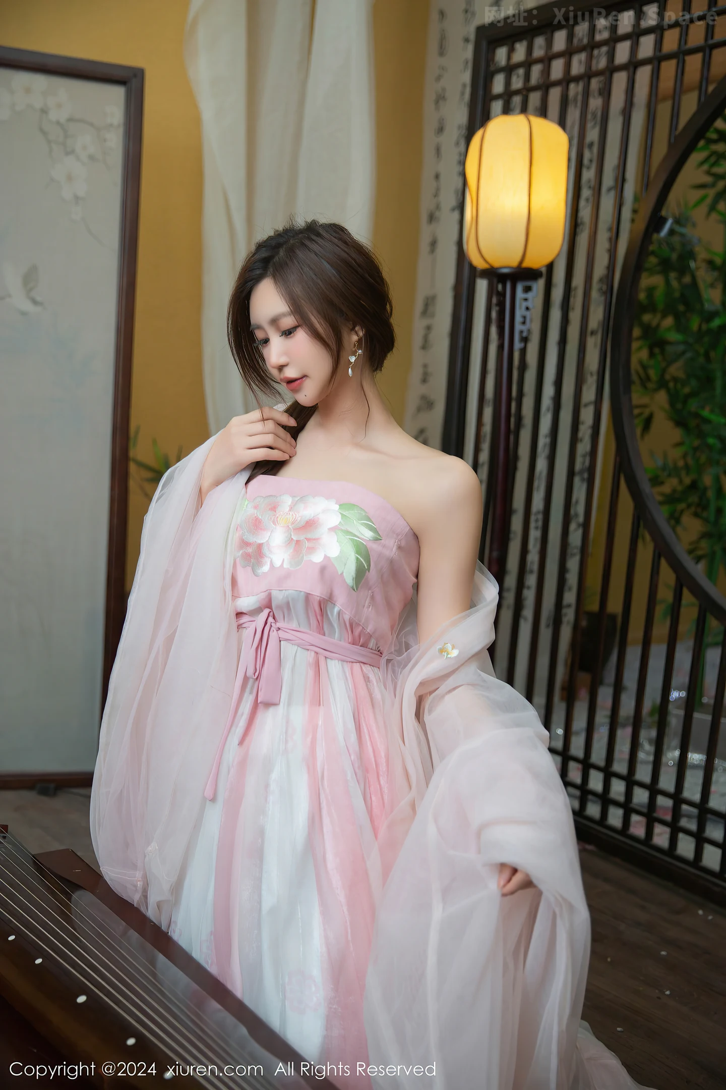 图片[4]-[XiuRen秀人网] VOL.9475 女神绮里嘉ula私房性感轻透古风薄纱服饰秀曼妙身姿撩人诱惑写真80P-秀人网官方网站